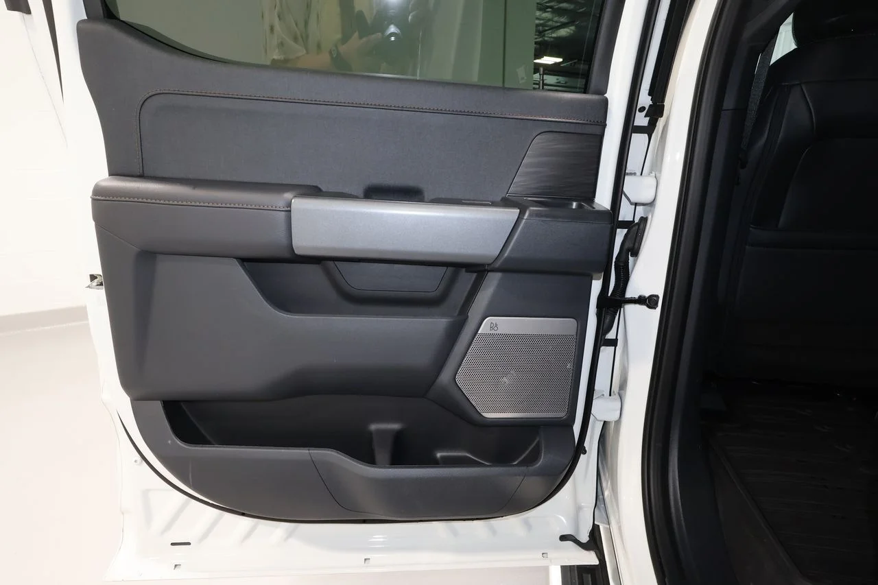 Used 2025 White Ford Lariat image 21