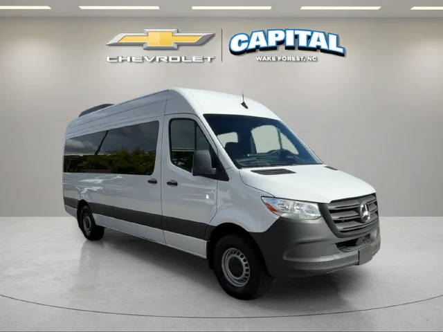 Used 2025  Mercedes-Benz Passenger 170 WB image 14