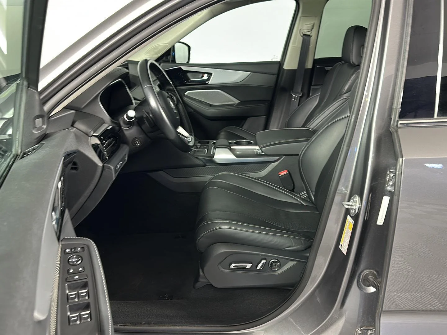 Used 2023 Liquid Carbon Metallic Acura SH-AWD w/Tech image 7
