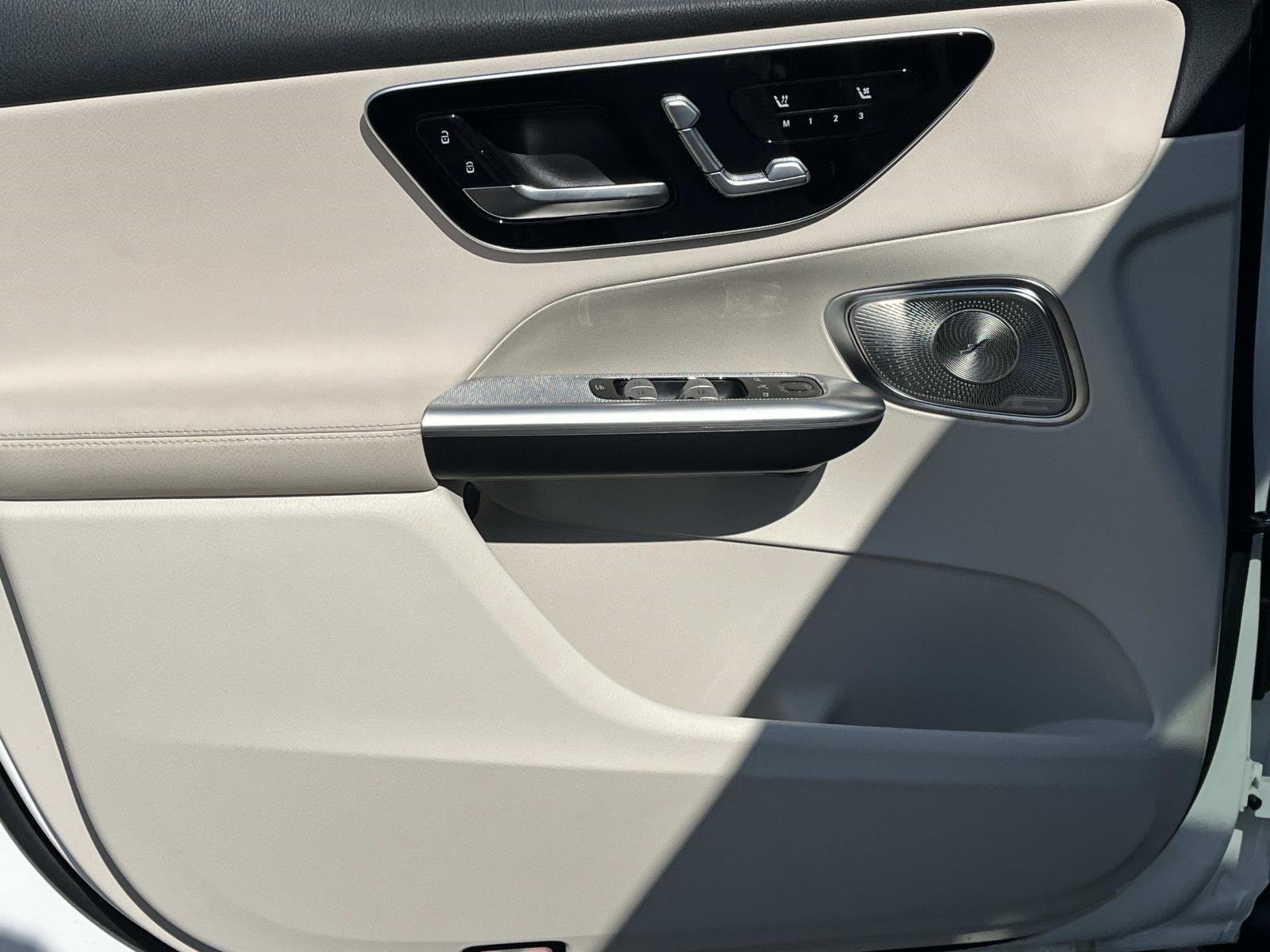 Used 2026 WHITE Mercedes-Benz GLC 300 image 19