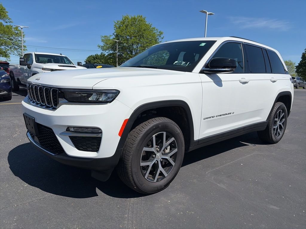 Used 2025 White Jeep Limited image 6
