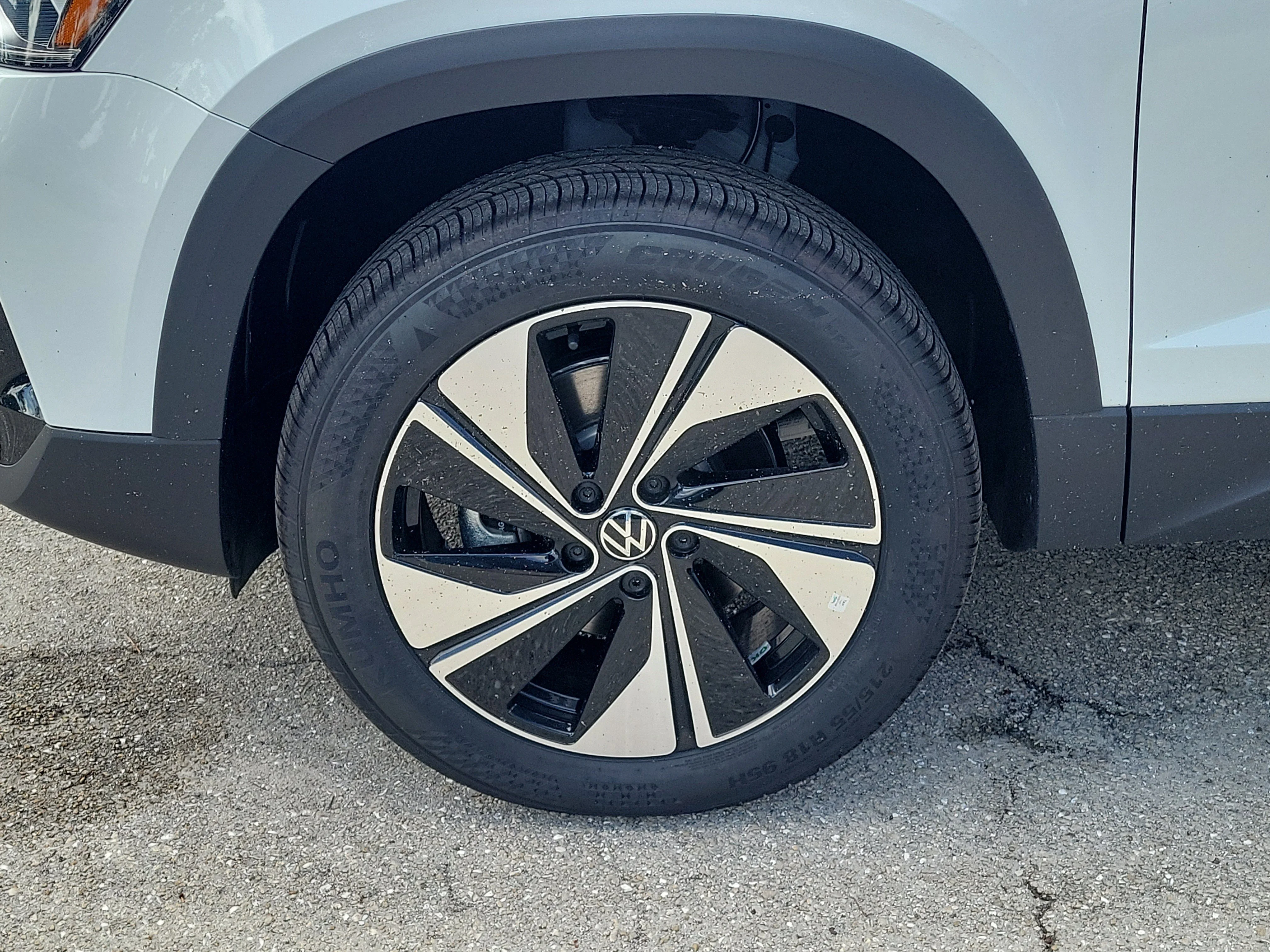 New 2026 White Volkswagen 1.5T SE image 29