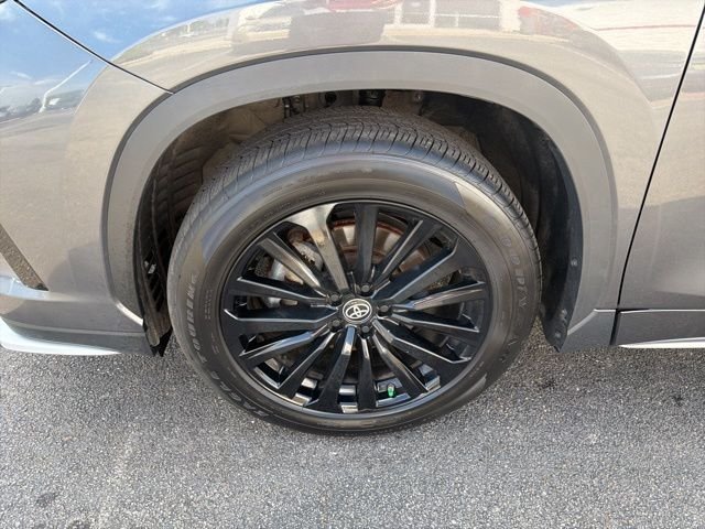 Used 2025 Gray Toyota XSE image 5