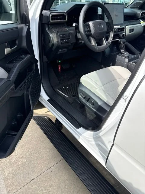 Used 2026  Toyota Limited image 7