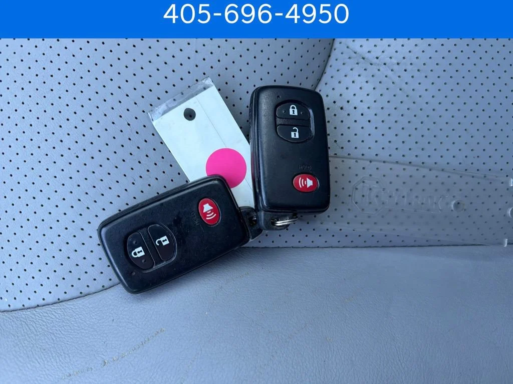 Pre-Owned 2011 Toyota RAV4 Ltd