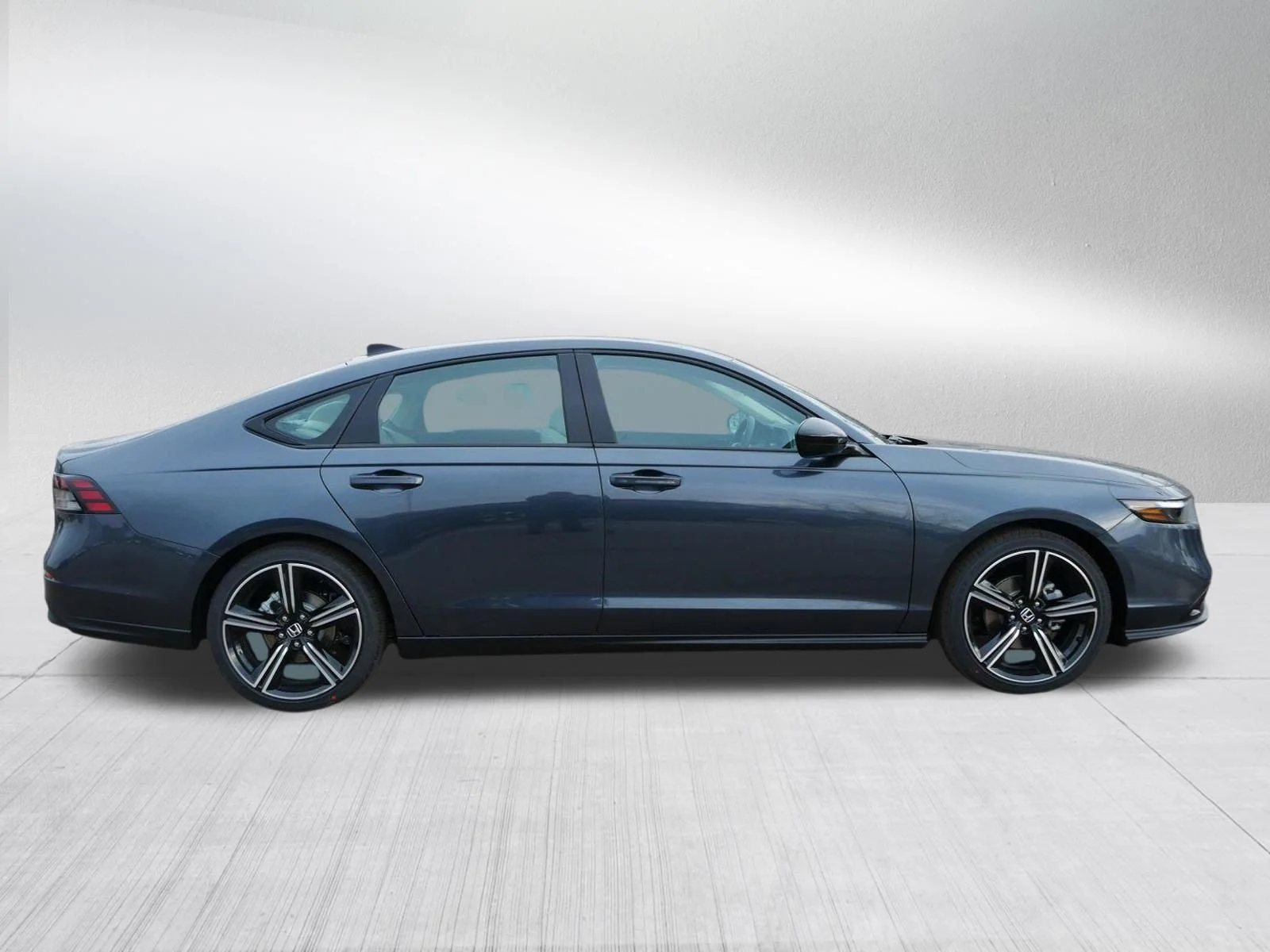 New 2026 Meteorite Gray Metallic Honda SE image 8
