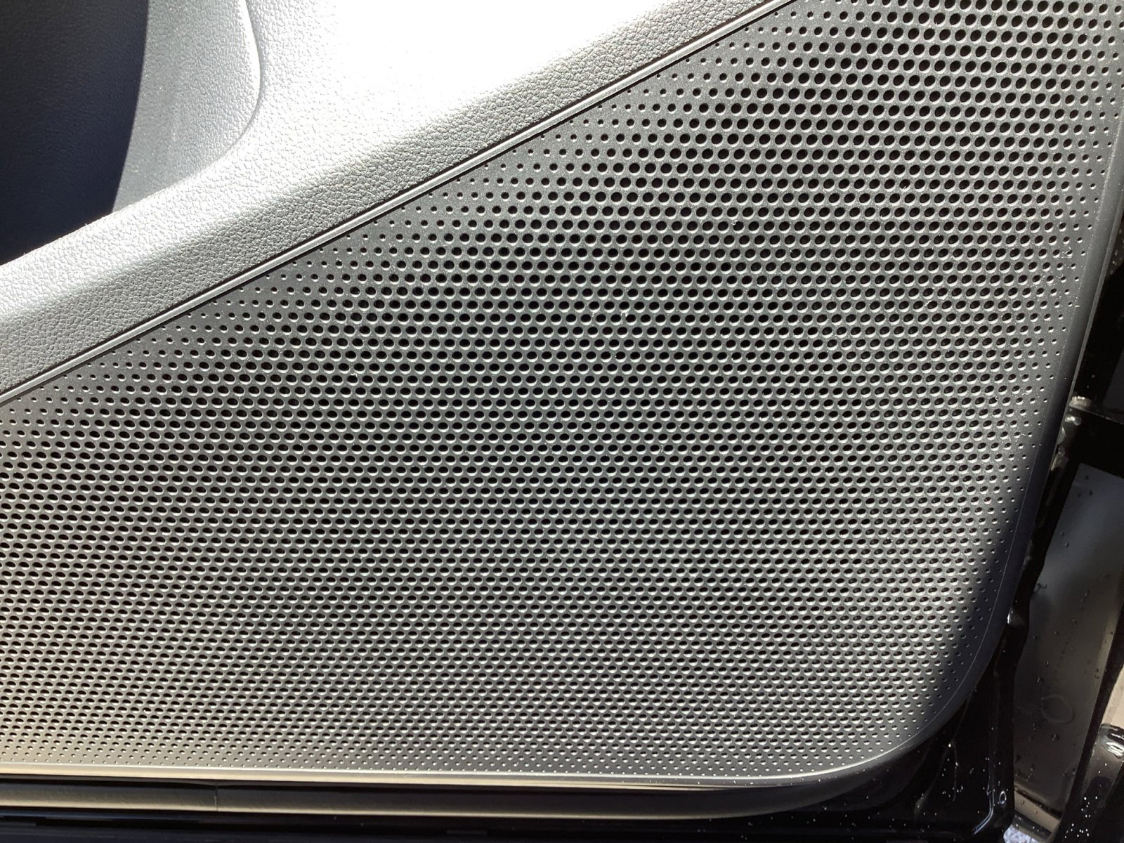 New 2025 Platinum Gray Metallic Volkswagen SE image 26