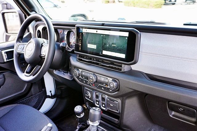 New 2026 Bright White Clear-Coat Exterior Paint Jeep Sport image 14