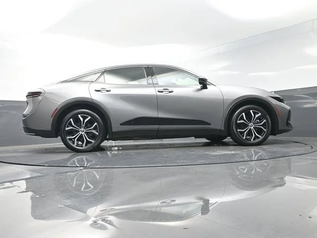 Used 2024  Toyota XLE image 40
