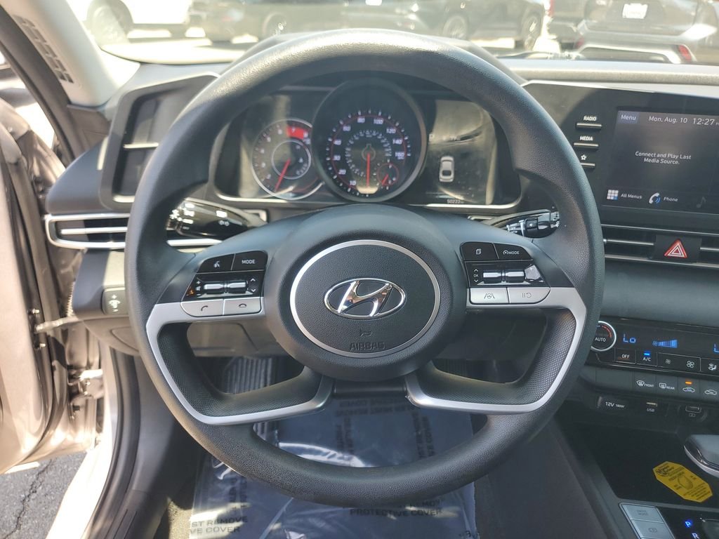 Used 2021 Fluid Metal Hyundai SEL image 21