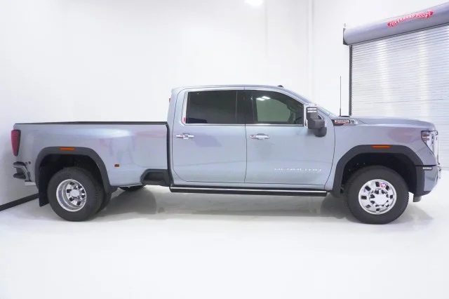 New 2026 Sterling Metallic GMC Denali DRW image 4