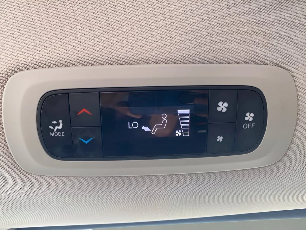 Used 2023 White Chrysler LX image 15