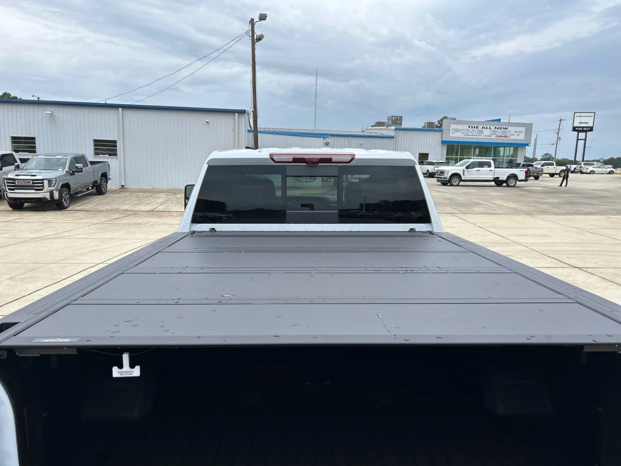 New 2026 Glacier White Tricoat GMC Denali Ultimate image 8