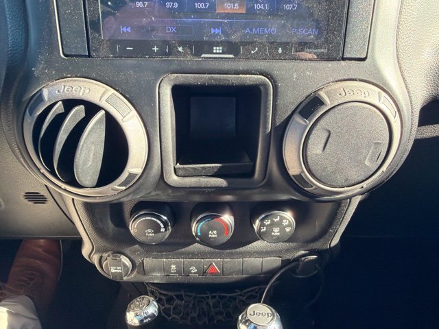 Used 2014 Gray Jeep Sport image 11