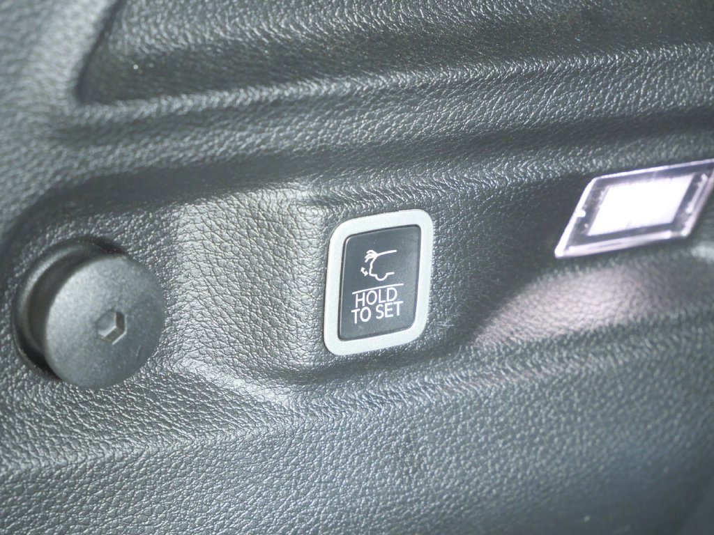 Used 2021 Black Jeep Limited image 25