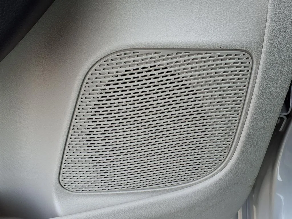 Used 2024 Silver Chrysler Touring L image 20