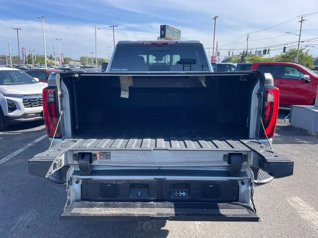 Certified Used 2024 Silver GMC  image 15