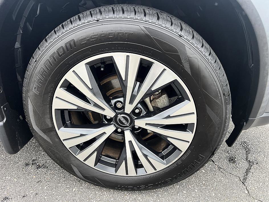 Used 2023 Gun Metallic Nissan SV image 12