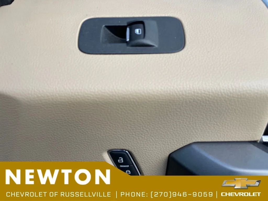 Used 2018 Shadow Black Ford XLT image 22