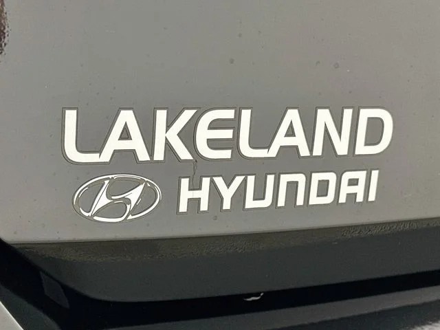 New 2026 Hyundai ELANTRA SE