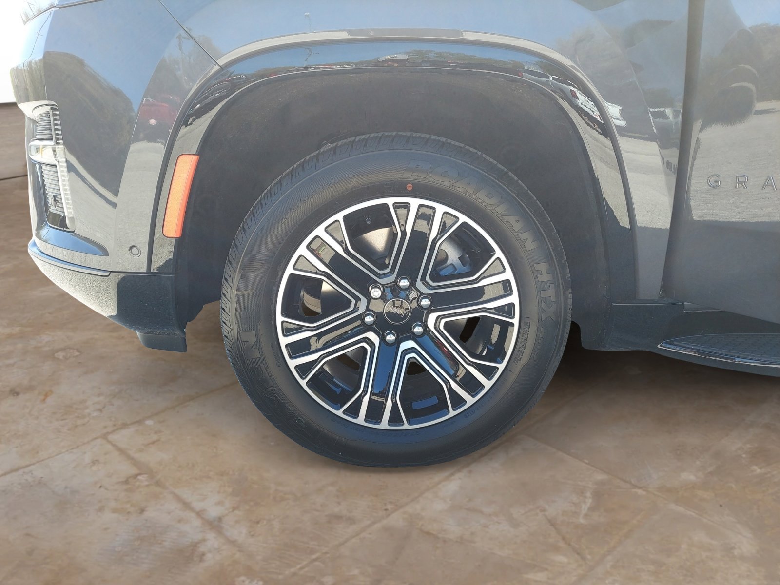 New 2026 Baltic Gray Metallic Clearcoat Jeep  image 30