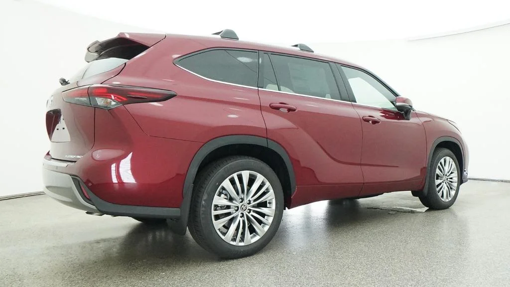 New 2026 Ruby Flare Pearl Toyota Platinum image 17