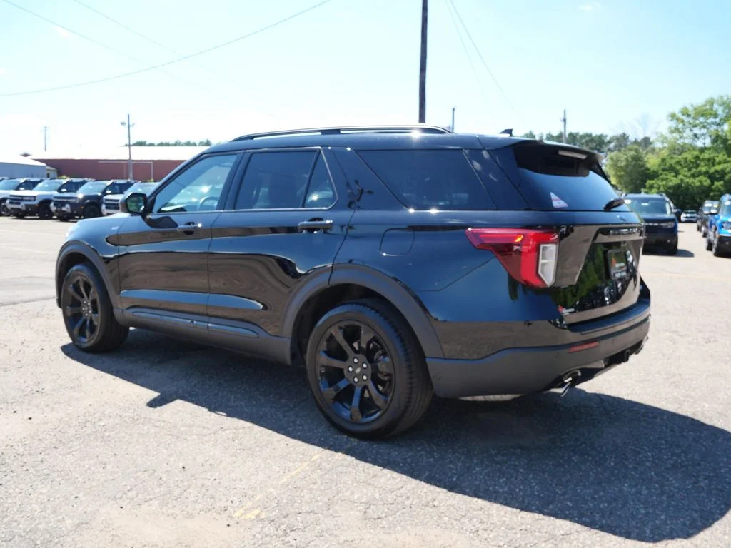 Certified Used 2023  Ford ST-Line image 4