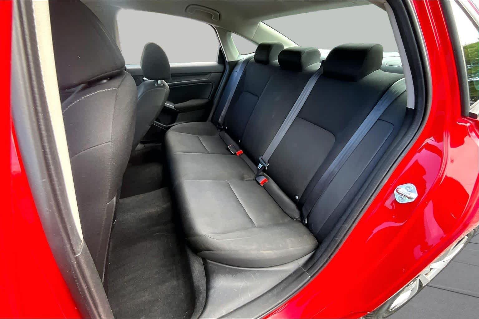 Used 2022 Rallye Red Honda LX image 19