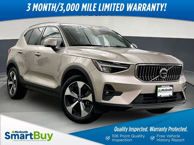 2024 Volvo XC40 B5 Plus Bright Theme