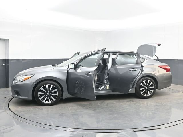 Used 2018 Gray Nissan 2.5 SV image 49