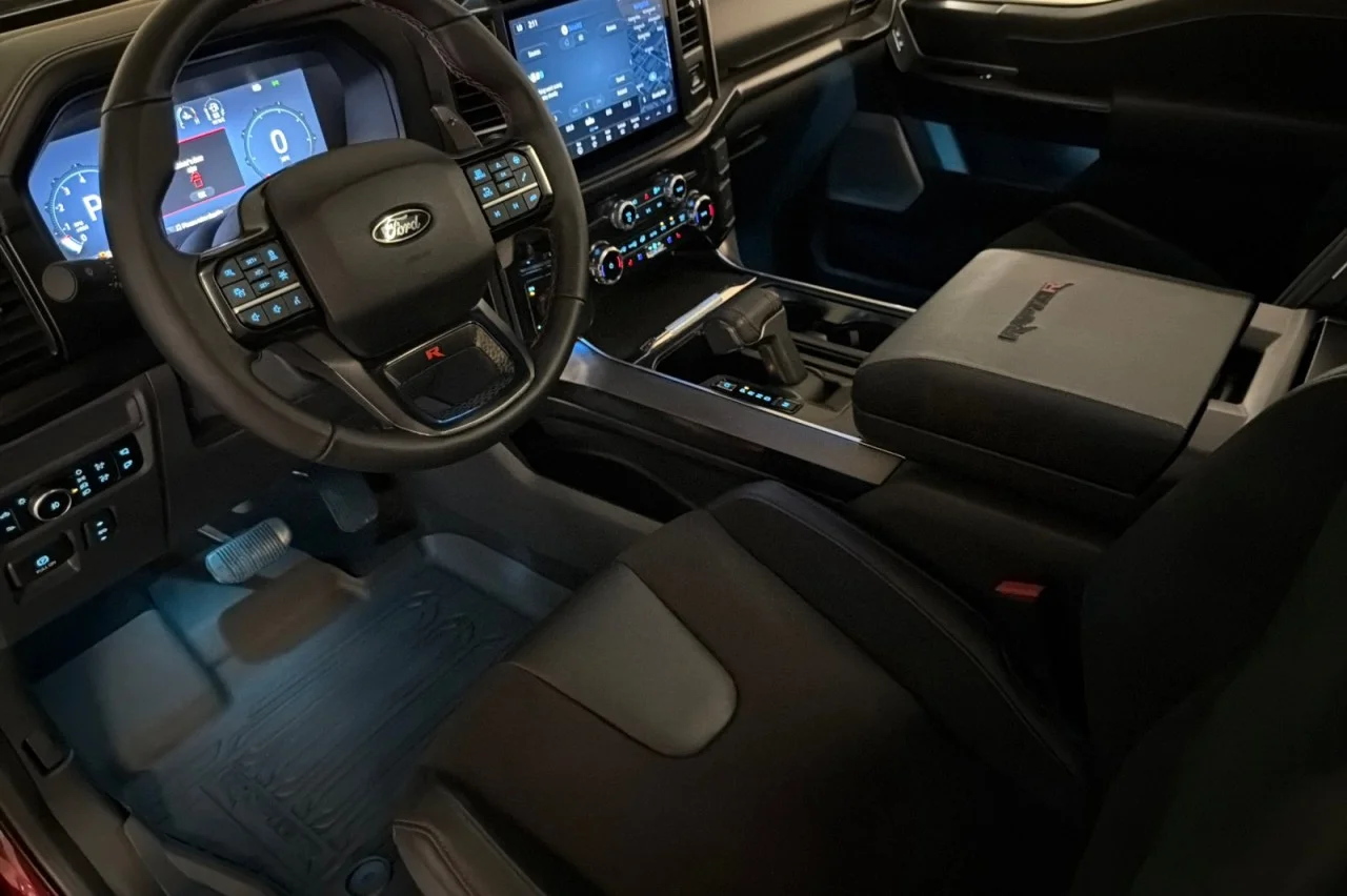 Used 2025 RED Ford Raptor image 9
