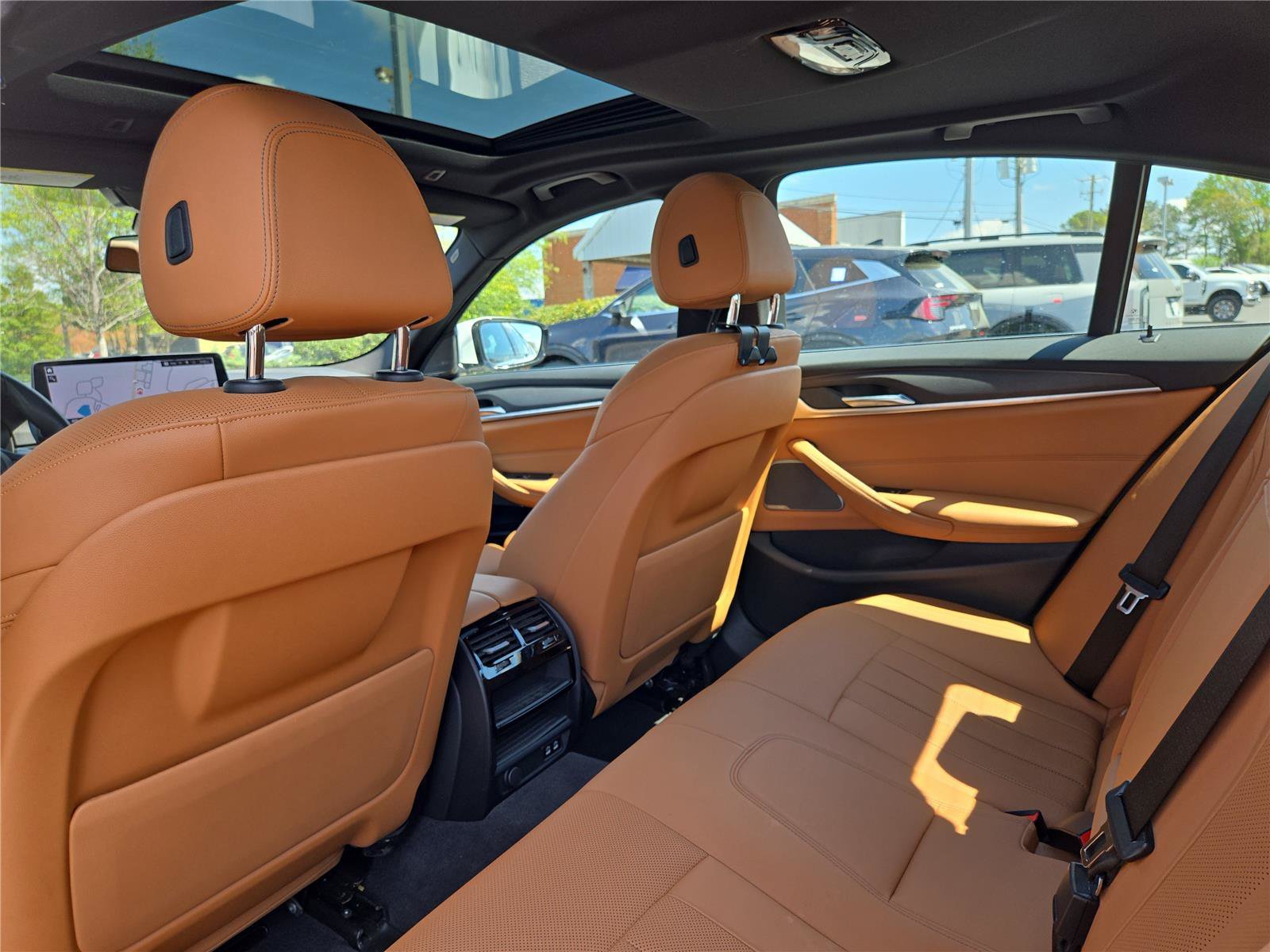 2023 BMW 5 Series 530i - Photo 14