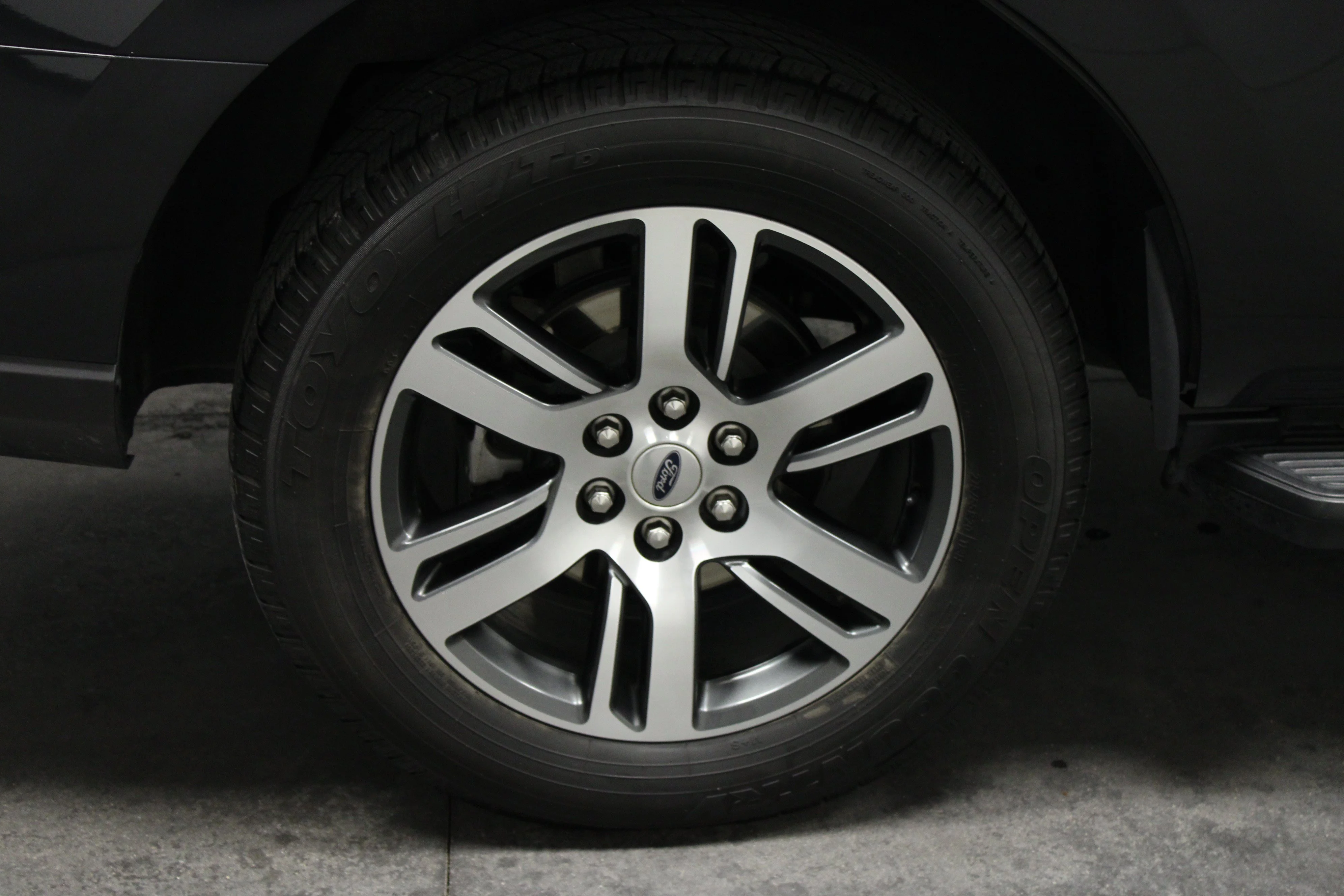 Used 2024 Gray Metallic Ford XLT image 11