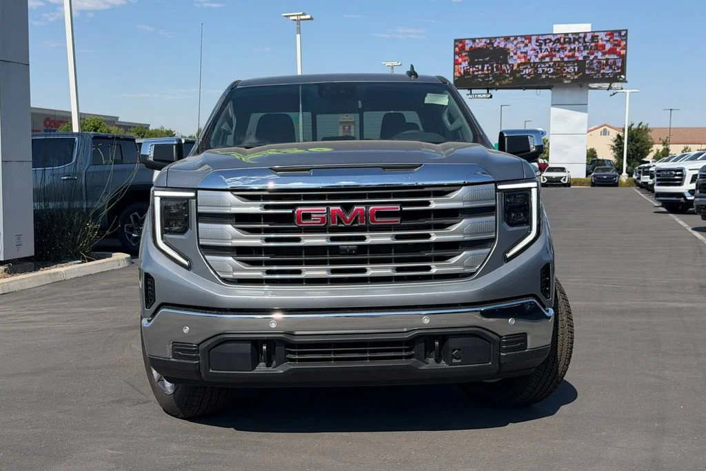 New 2026 Sterling Metallic GMC SLE image 3