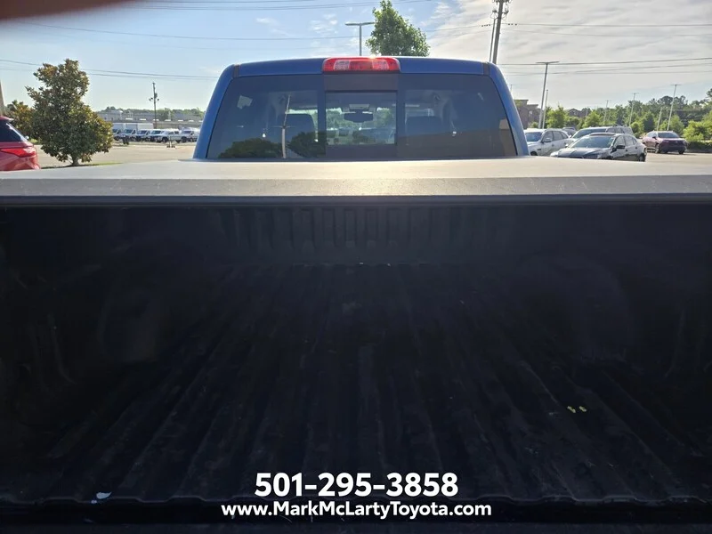 Used 2018 Deep Ocean Blue CHEVROLET 4WD CREW CAB 143.5" LTZ W/1LZ image 14