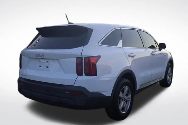 Used 2023 White Kia LX image 14