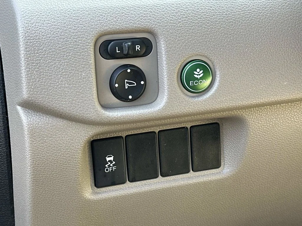 Used 2016  Honda EX-L image 25