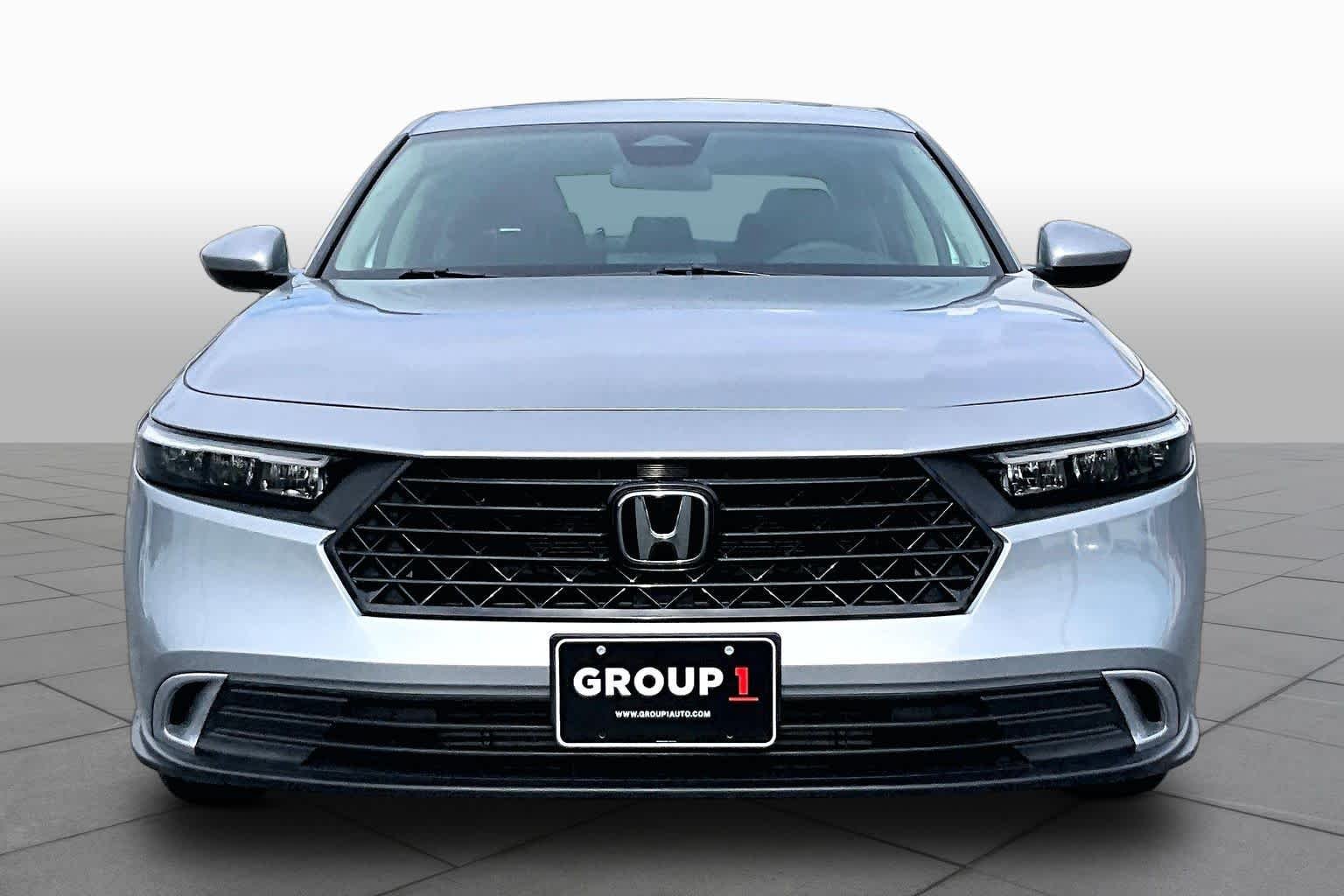 Used 2023 Lunar Silver Metallic Honda EX image 4