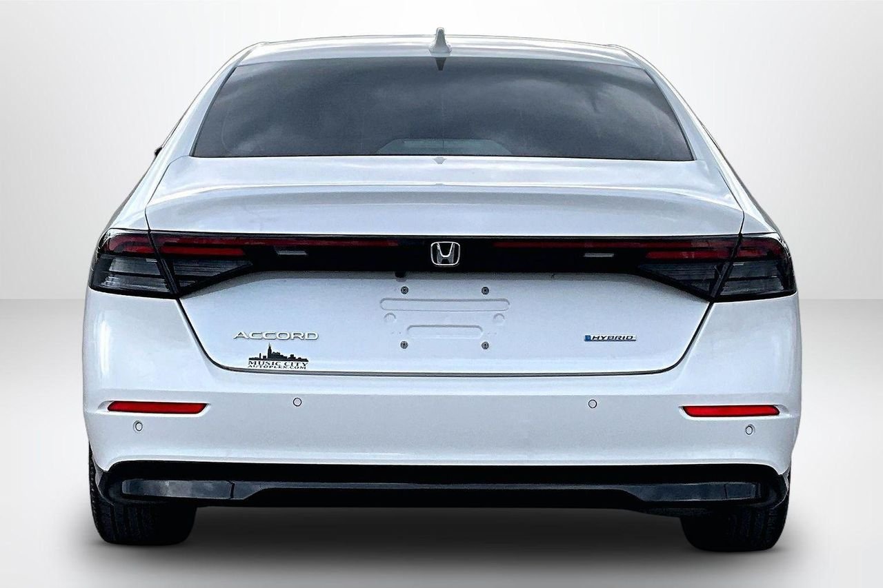 Used 2024 Platinum White Pearl Honda EX-L image 7