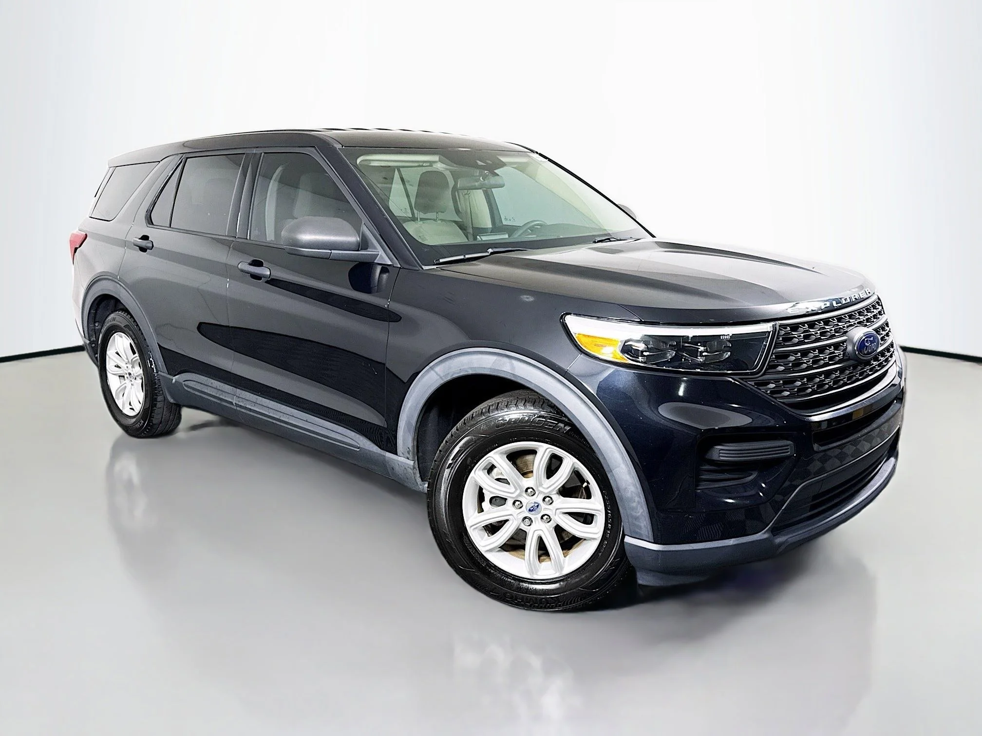 Used 2020 Agate Black Metallic Ford Base image 1
