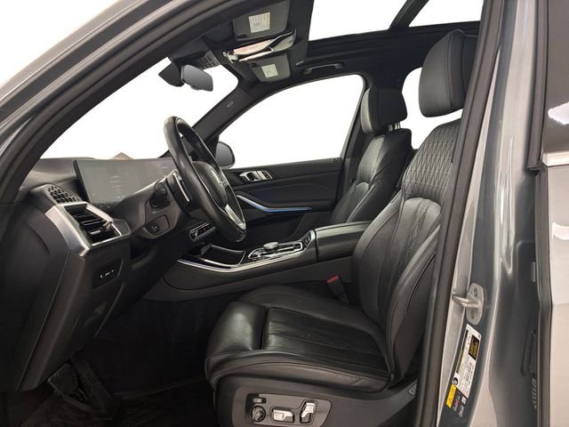 Used 2025 Gray BMW xDrive50e image 12
