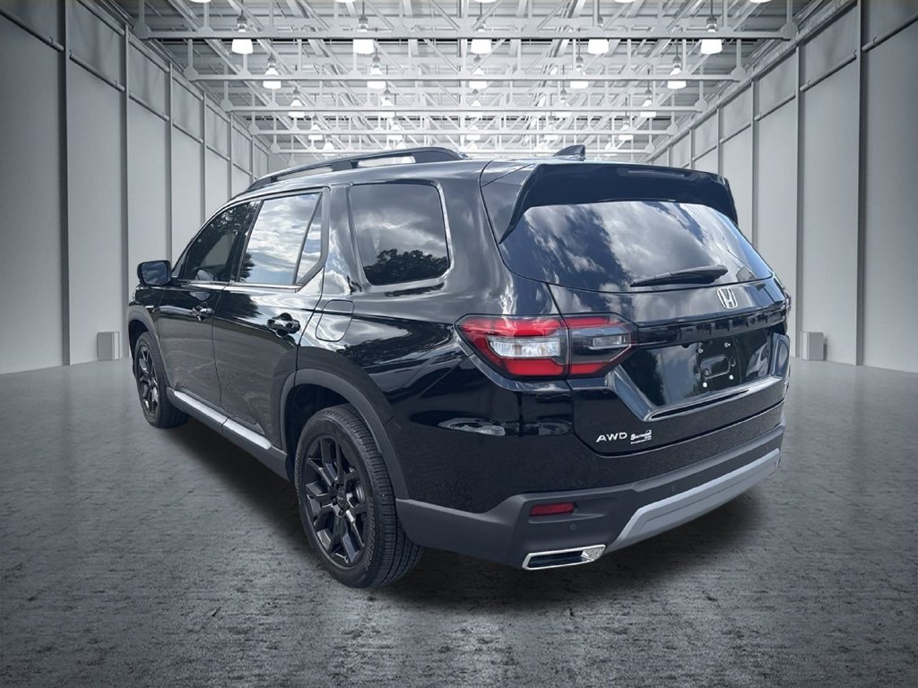 Used 2025 Black Honda Touring image 3