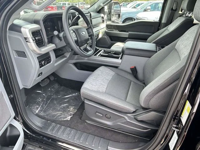 New 2026 Agate Black Metallic Ford XLT image 13