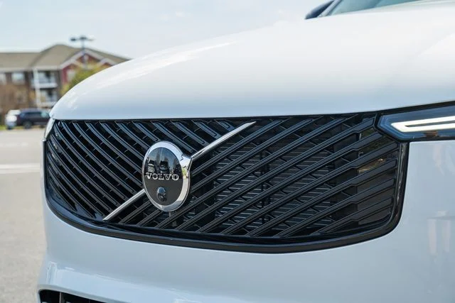 New 2026 Crystal White Volvo T8 Ultra image 12