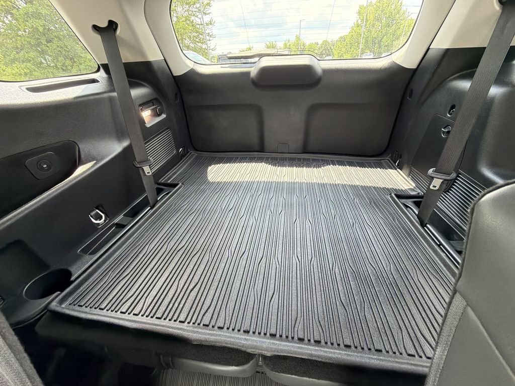 Used 2025 Gray Ford Active image 31