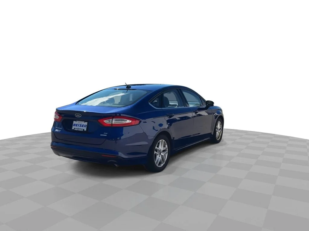 Used 2014 Blue Ford SE image 8
