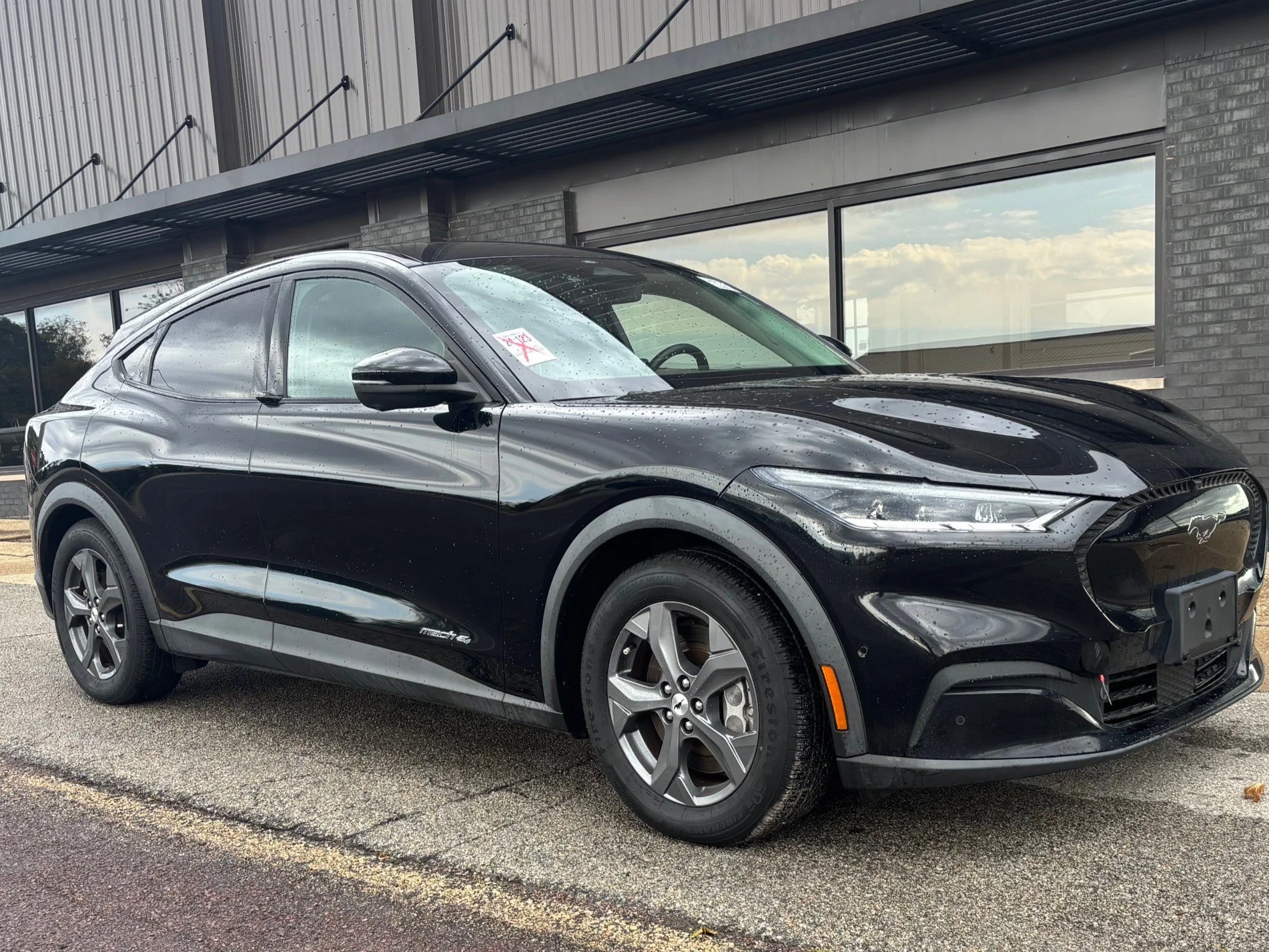 Used 2021 Shadow Black Ford Select image 3
