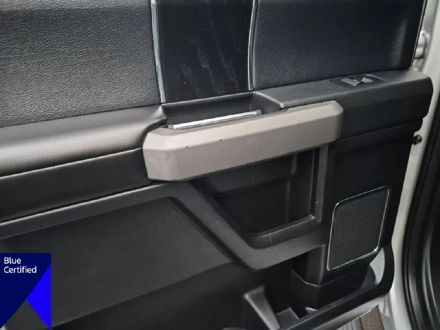 Used 2018  Ford Platinum image 28