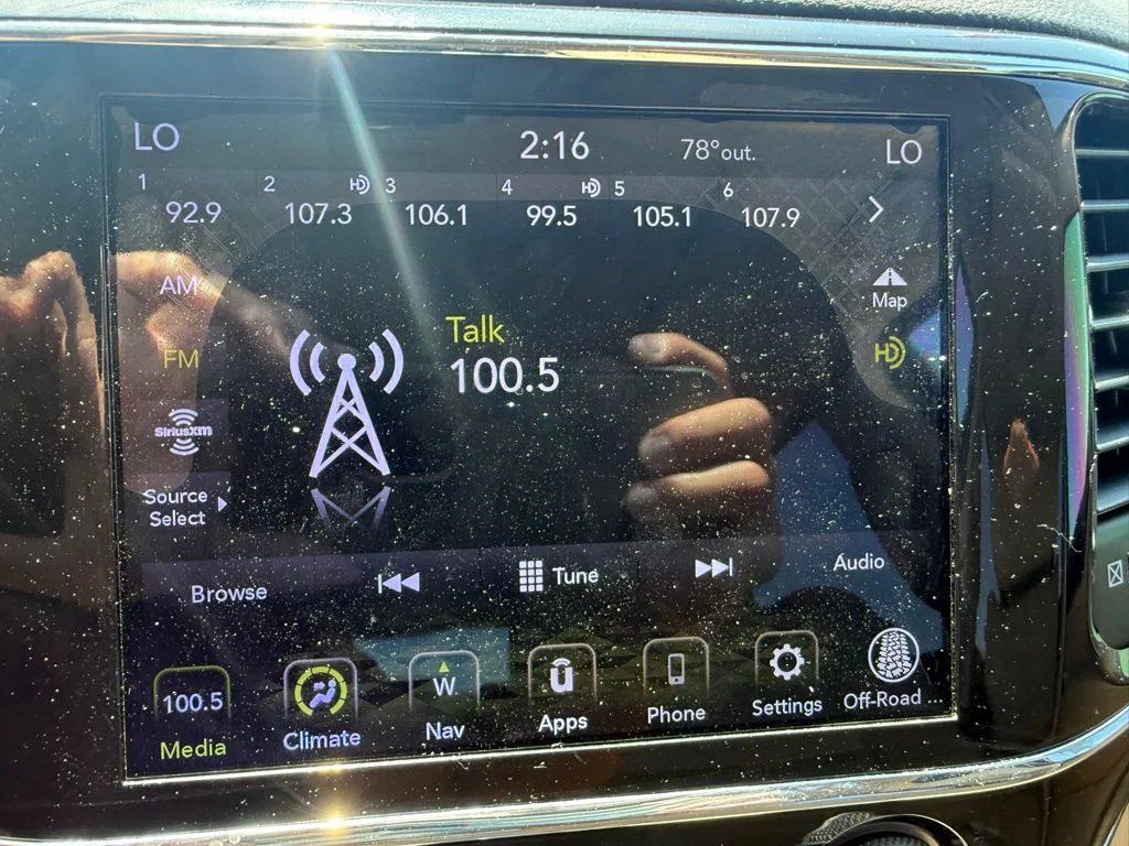 Used 2021 White Jeep Limited image 10