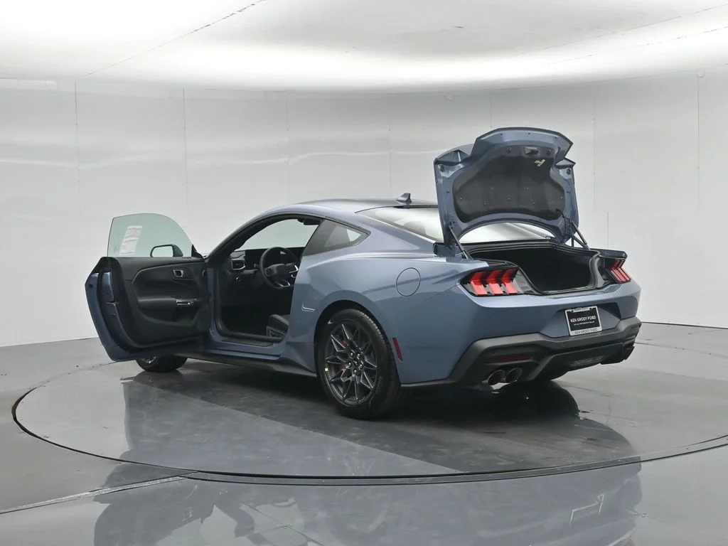 New 2026 Vapor Blue Metallic Ford GT Premium image 30